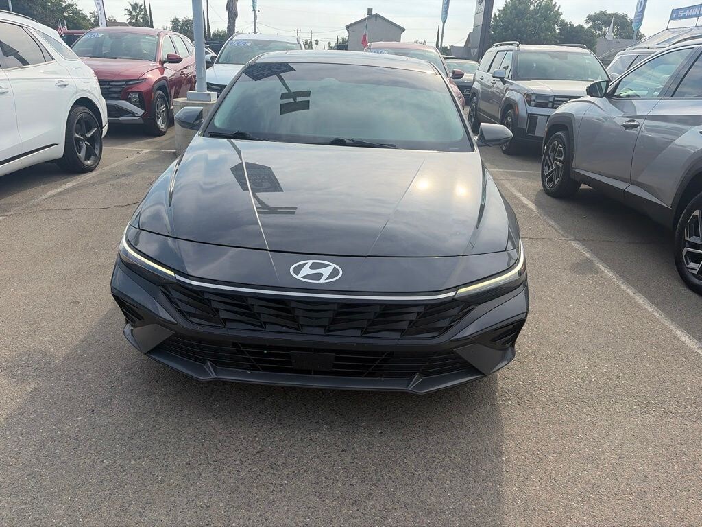 Used 2024 Hyundai Elantra Hybrid Limited Sedan