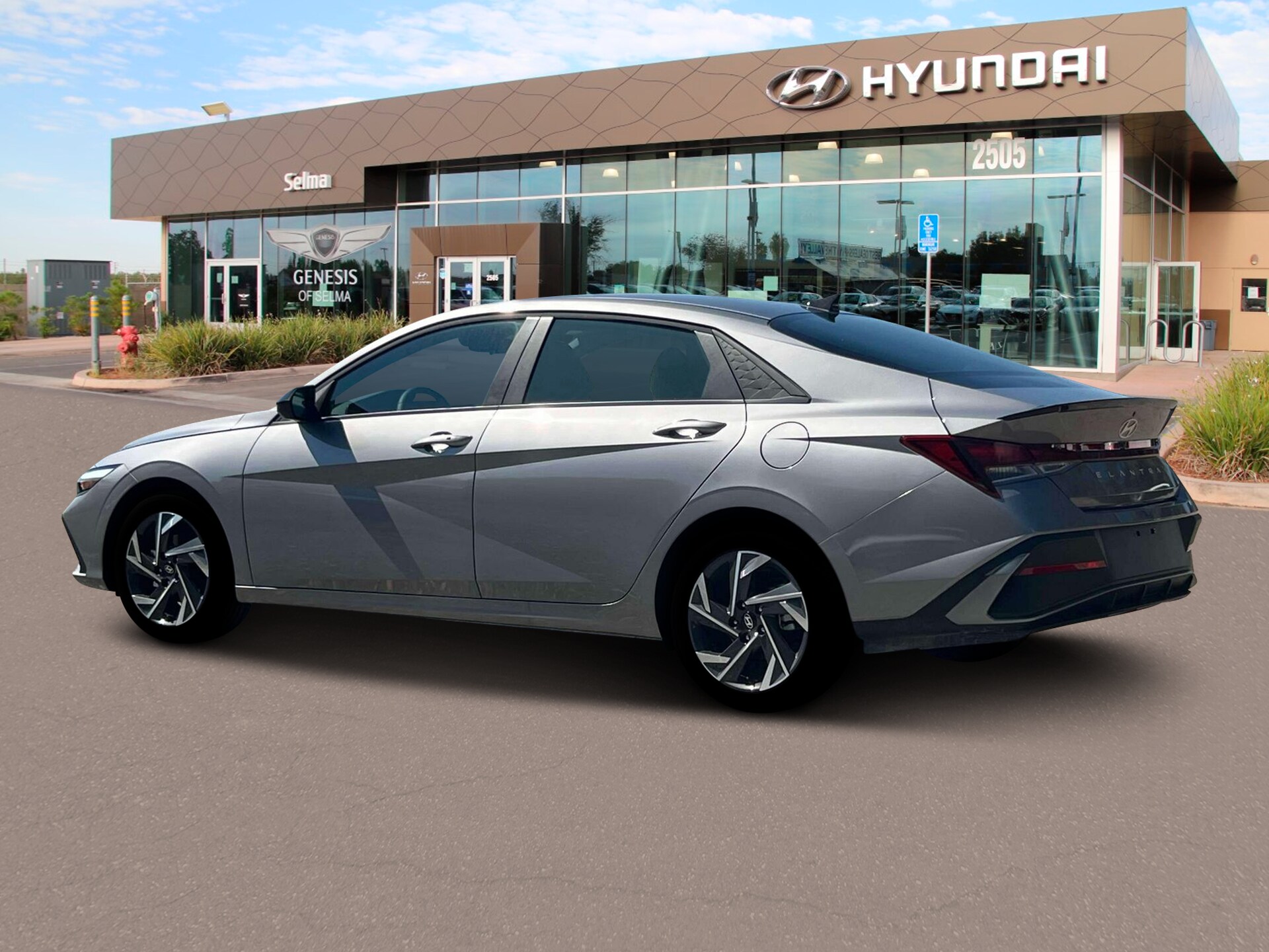 2025 Hyundai Elantra SEL Sport photo 4