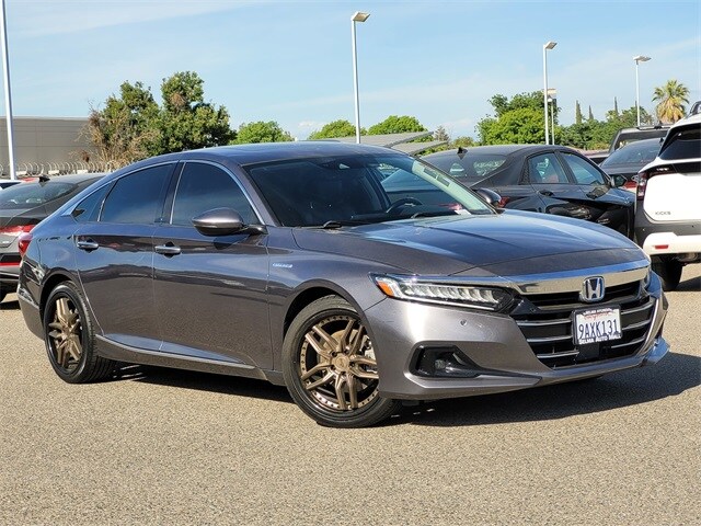 2022 Honda Accord Hybrid Touring photo 2