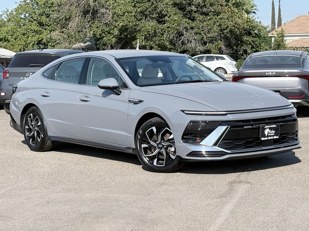 Used 2025 Hyundai Sonata SEL Sedan