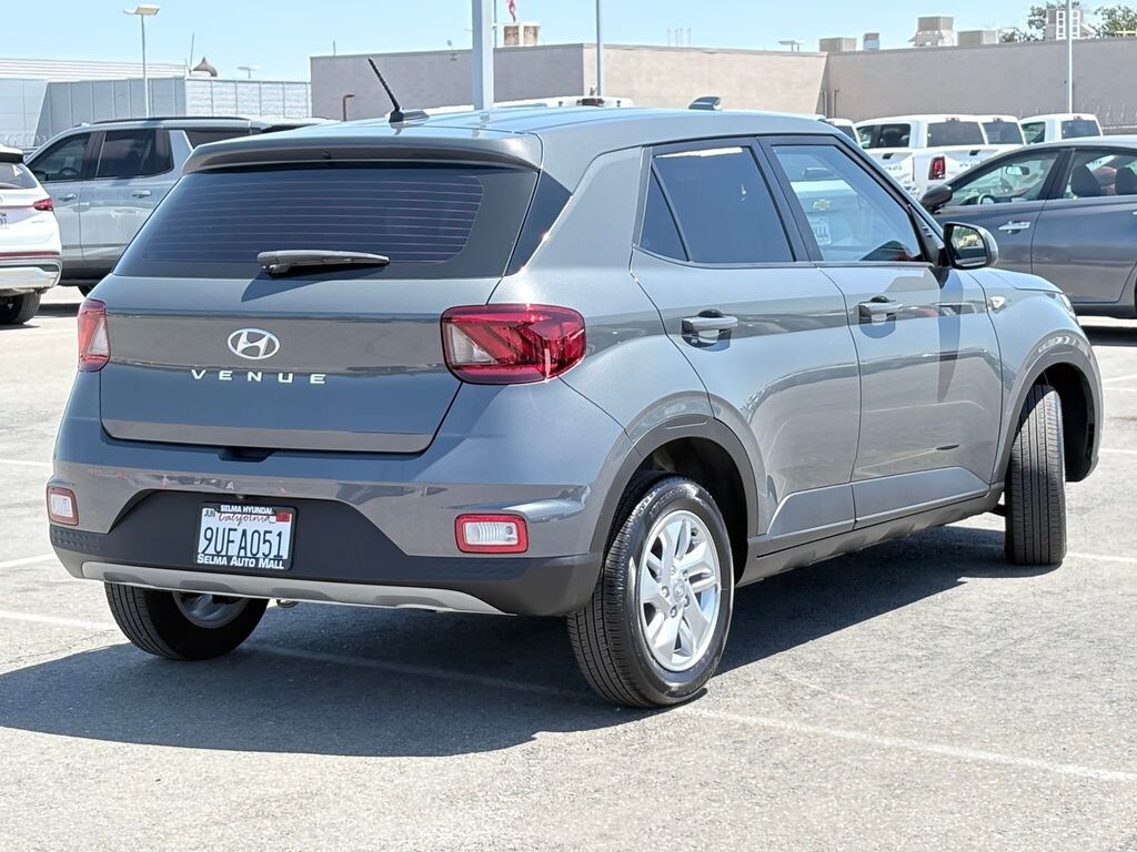 Used 2025 Hyundai Venue SE SUV