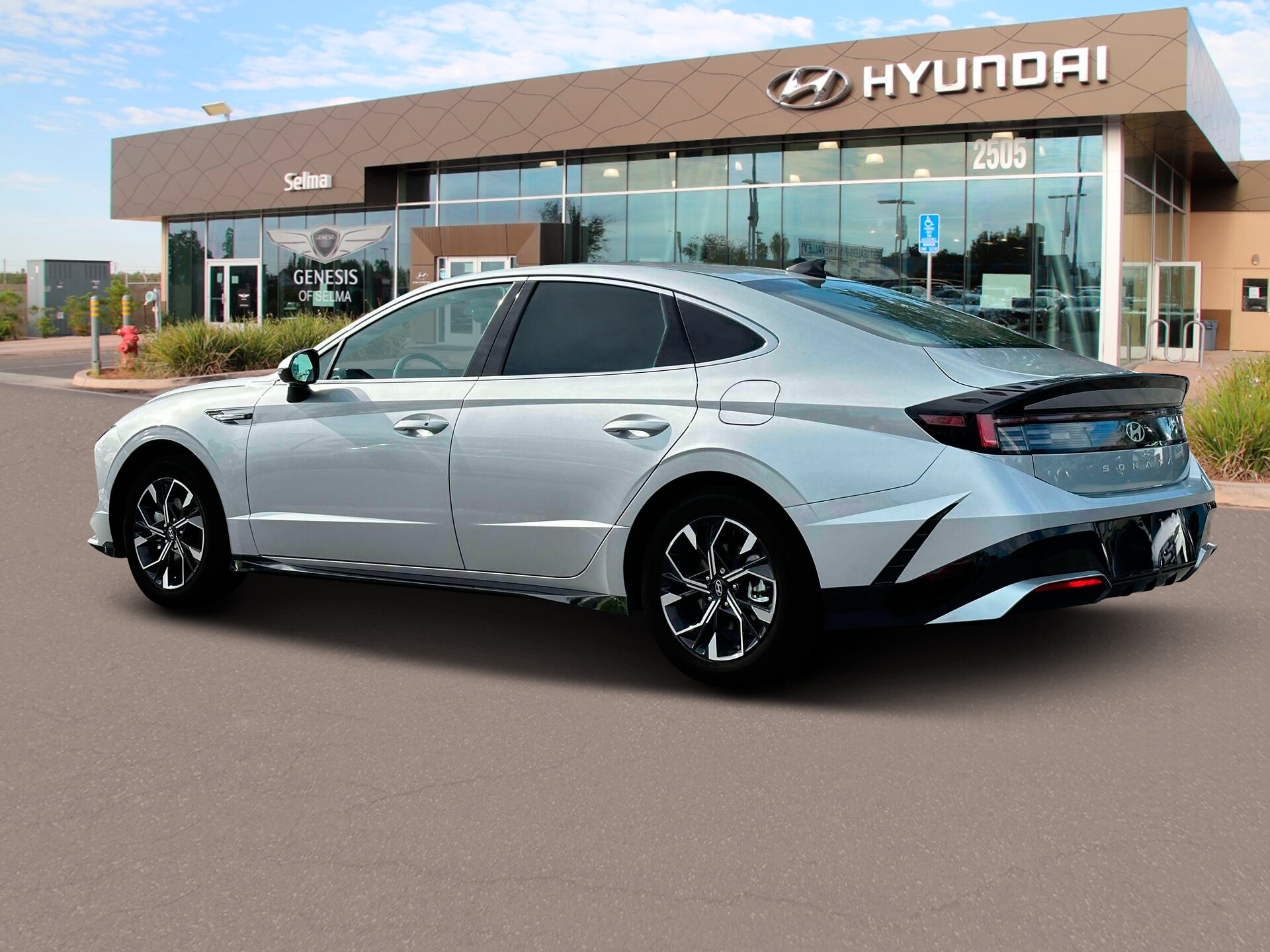 2025 Hyundai Sonata SEL photo 4