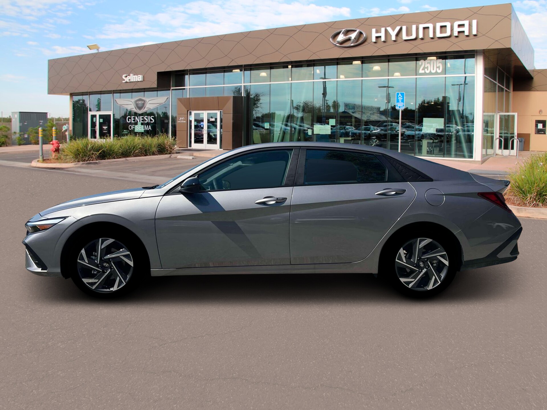 2025 Hyundai Elantra SEL Sport photo 3