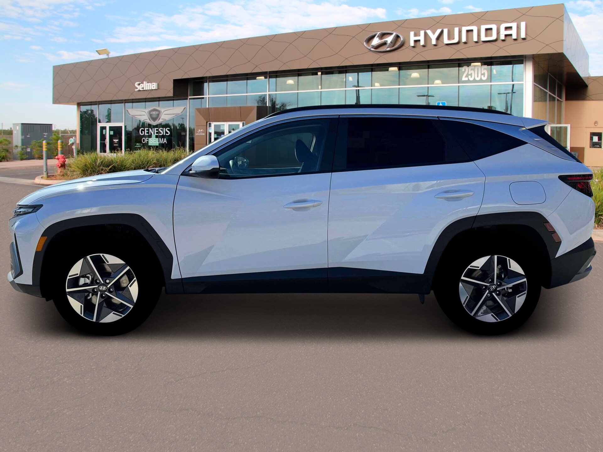 2025 Hyundai Tucson Plug-in Hybrid SEL photo 3
