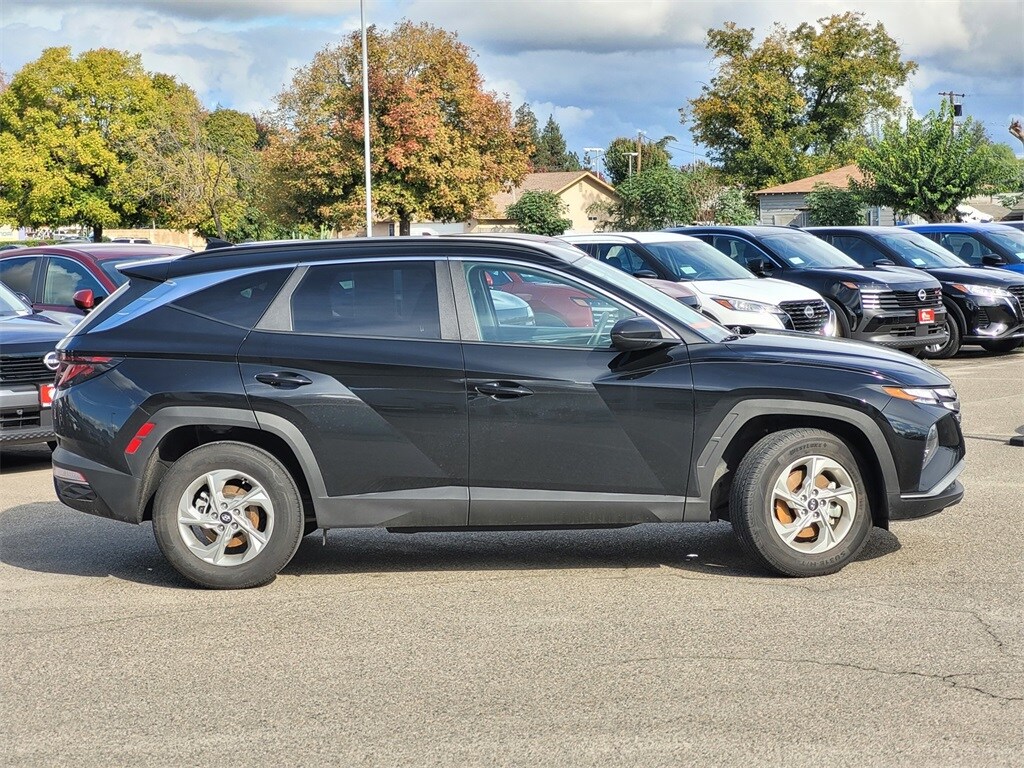 2024 Hyundai Tucson SEL photo 3