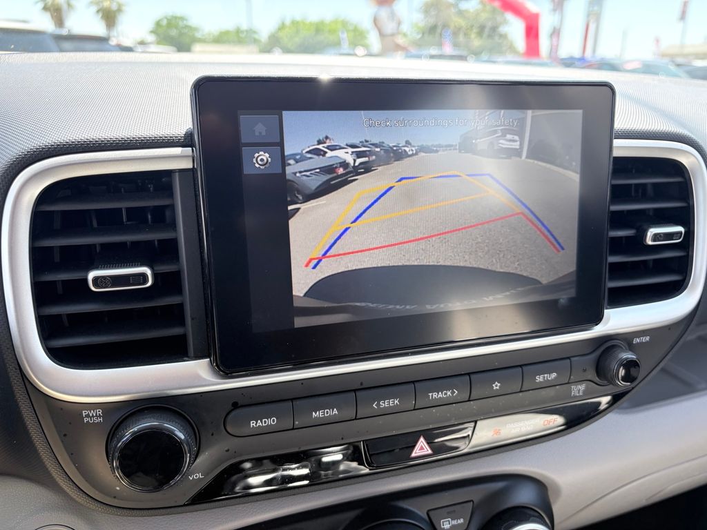 2025 Hyundai Venue SEL - Photo 20
