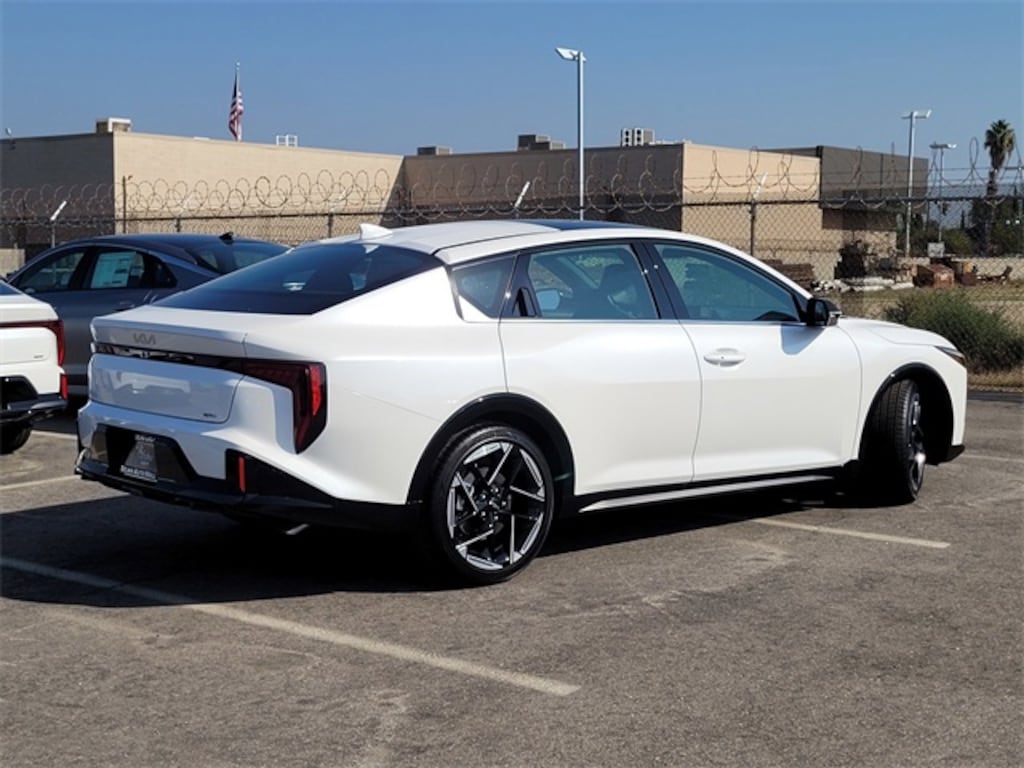 New 2025 Kia K4 GT-Line Sedan