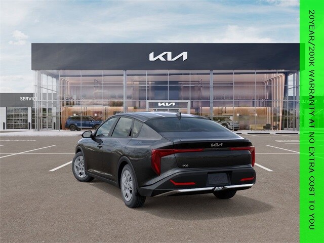 2025 Kia K4 LX photo 3