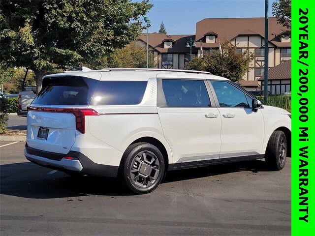 2026 Kia Carnival EX photo 4