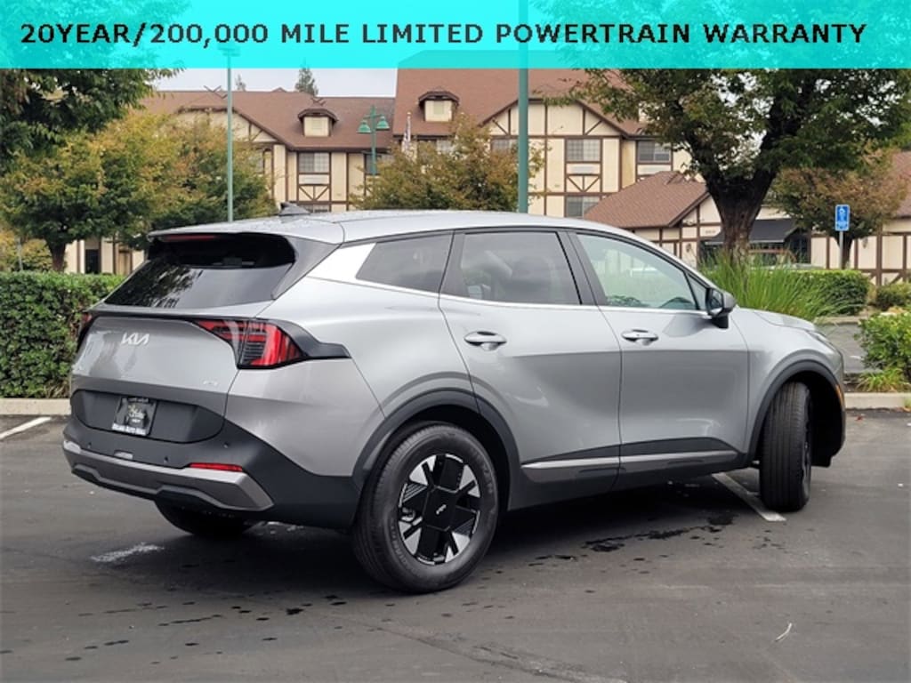 New 2026 Kia Sportage Hybrid LX SUV