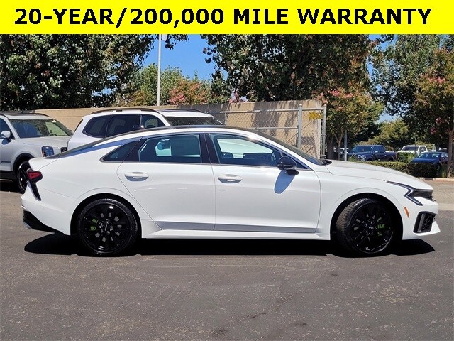 2026 Kia K5 GT photo 2