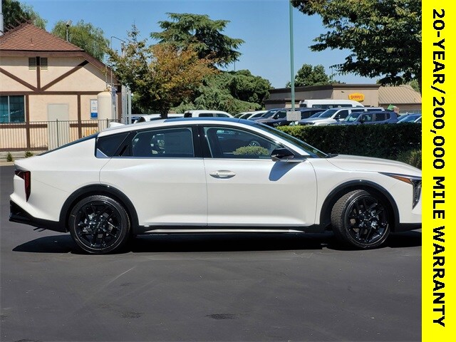 2025 Kia K4 GT-Line Turbo photo 3