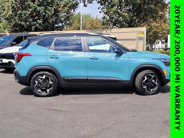 2026 Kia Seltos S photo 2
