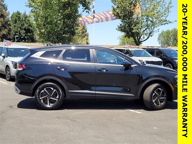 2025 Kia Sportage Hybrid LX photo 3