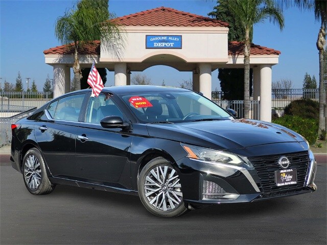 2023 Nissan Altima SV