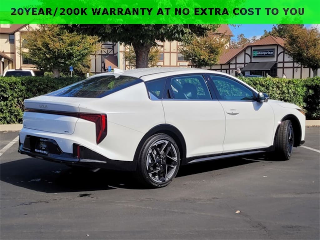 New 2025 Kia K4 GT-Line Sedan