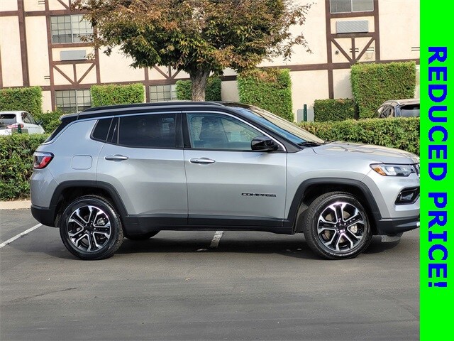 2023 Jeep Compass Limited photo 4