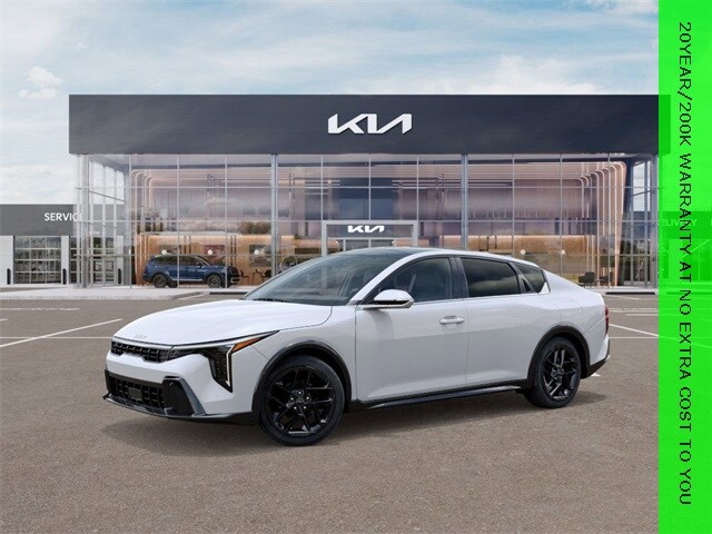 2025 Kia K4 GT-Line Turbo photo 3