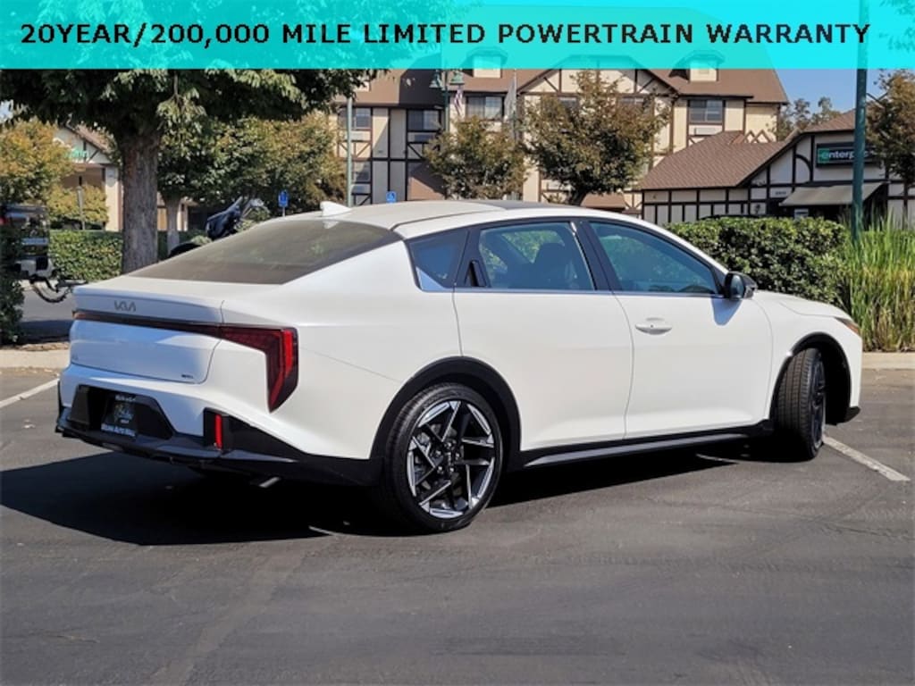 New 2025 Kia K4 GT-Line Sedan