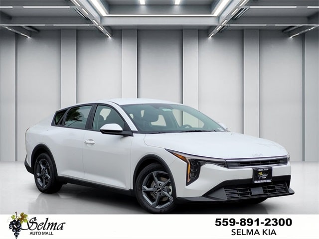 2025 Kia K4 LXS's photo
