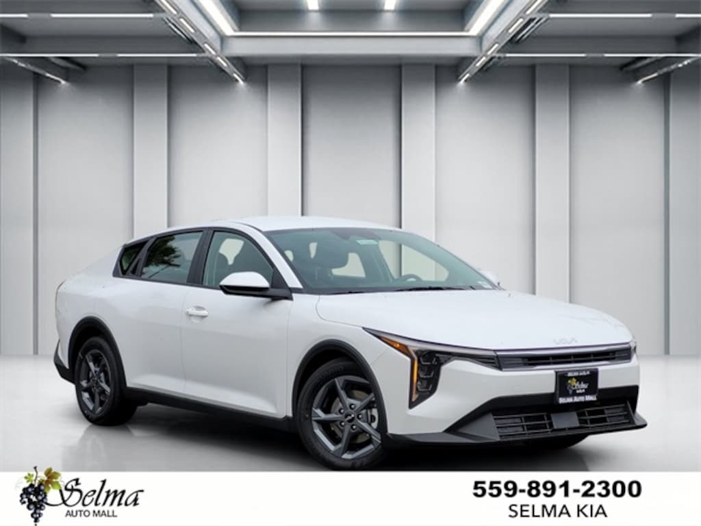 New 2025 Kia K4 LXS Sedan