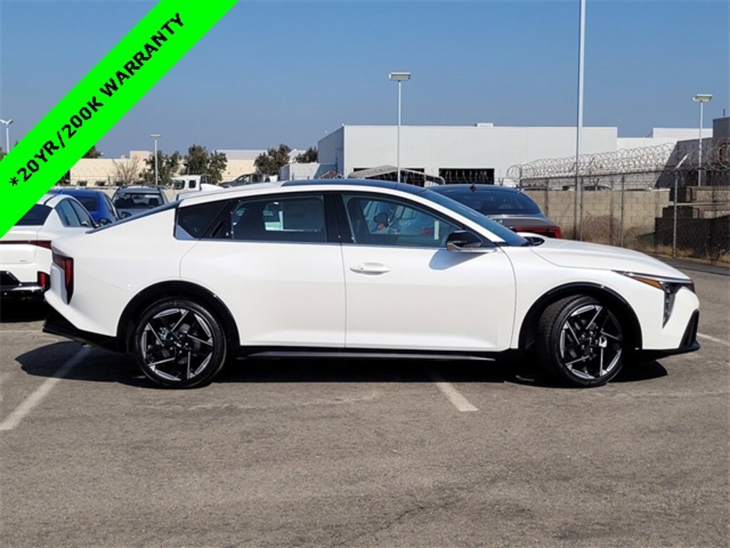 New 2025 Kia K4 GT-Line Sedan