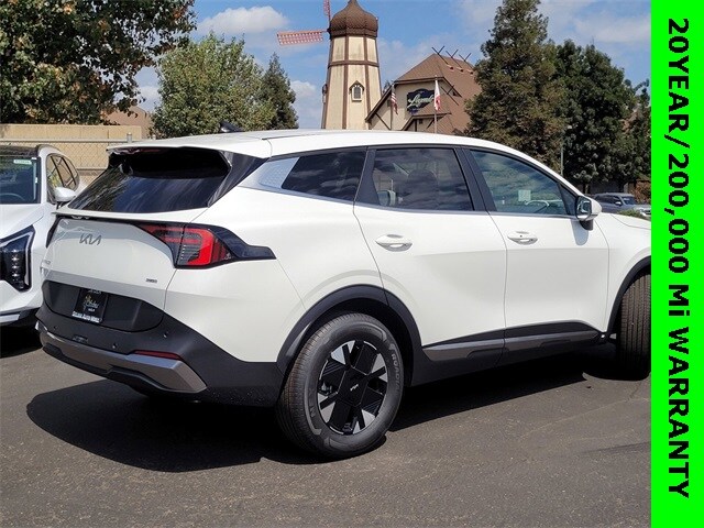 2026 Kia Sportage Hybrid LX photo 4