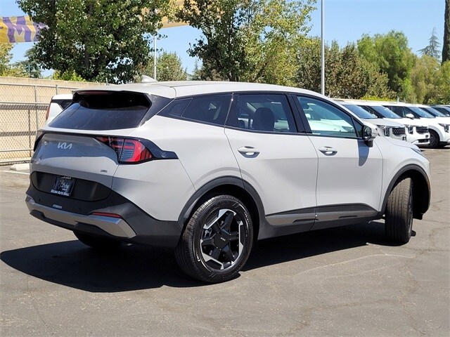 2026 Kia Sportage Hybrid S photo 3