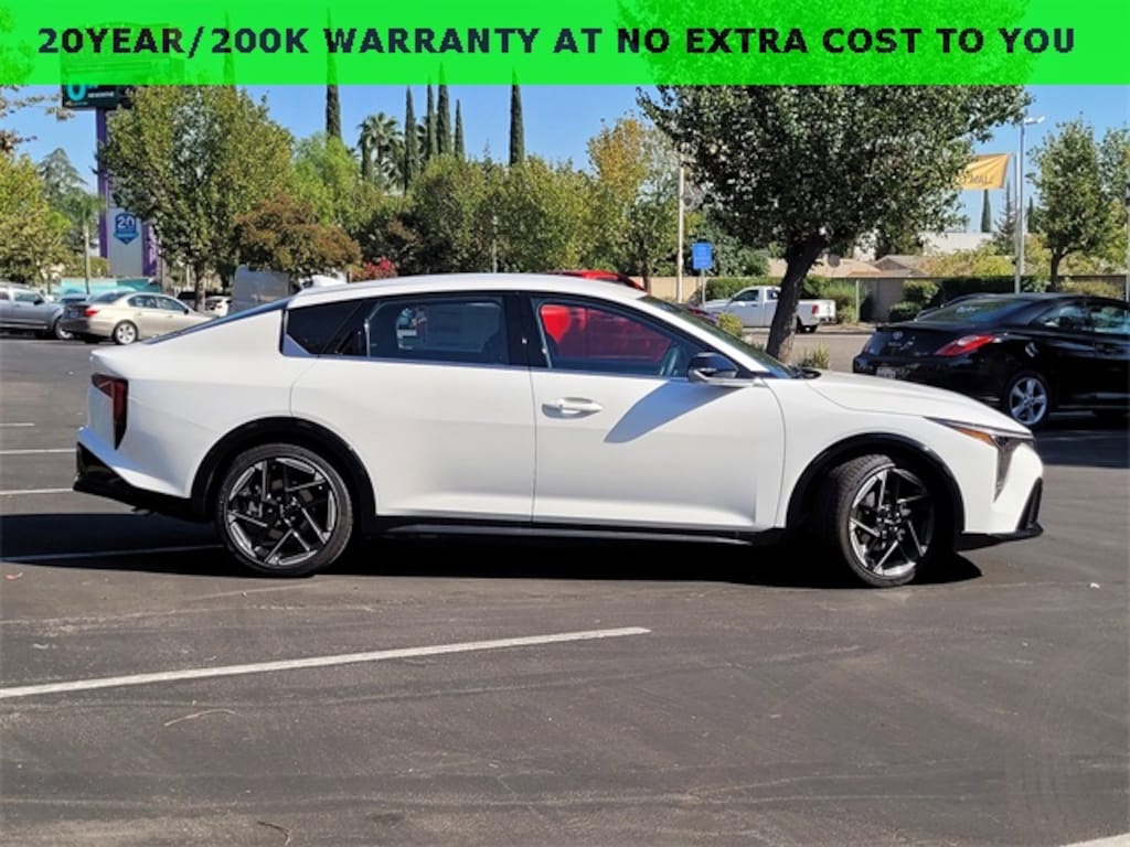 New 2025 Kia K4 GT-Line Sedan