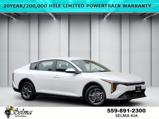 2025 Kia K4 LXS's photo