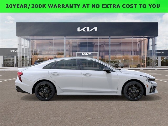 2026 Kia K5 GT-Line photo 4