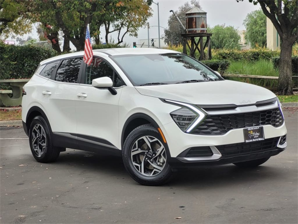 Used 2024 Kia Sportage LX SUV