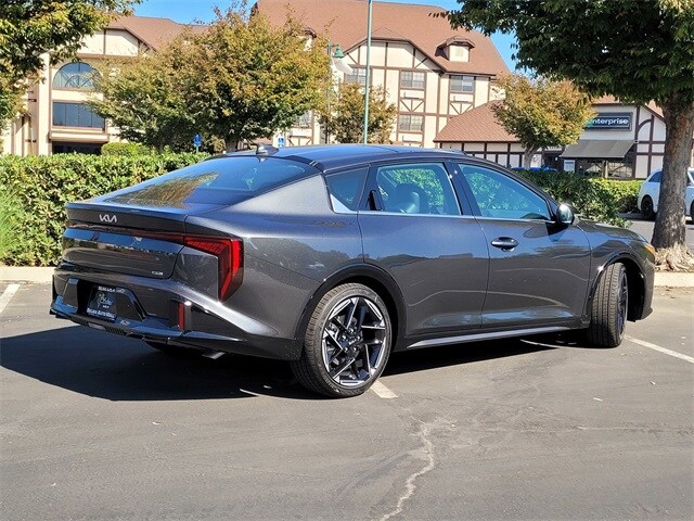 2025 Kia K4 GT-Line photo 4
