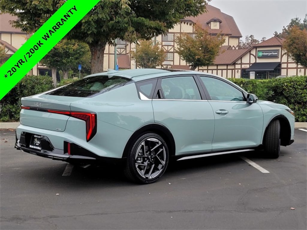 New 2025 Kia K4 GT-Line Sedan