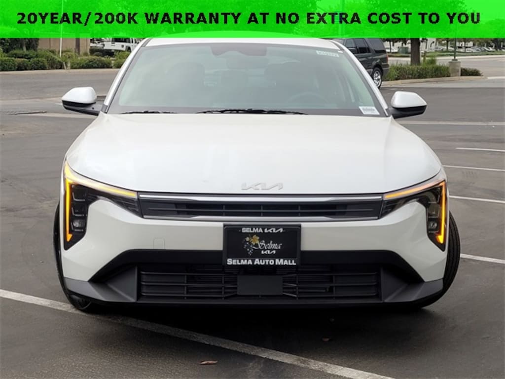 New 2025 Kia K4 LXS Sedan