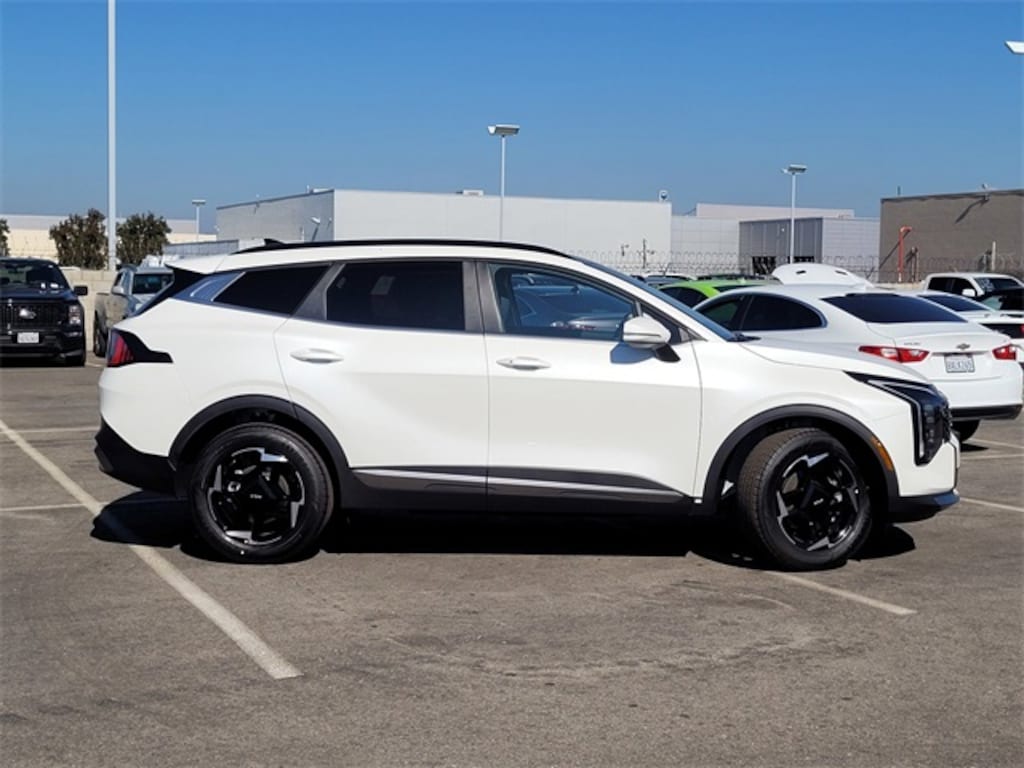 New 2026 Kia Sportage Hybrid EX SUV