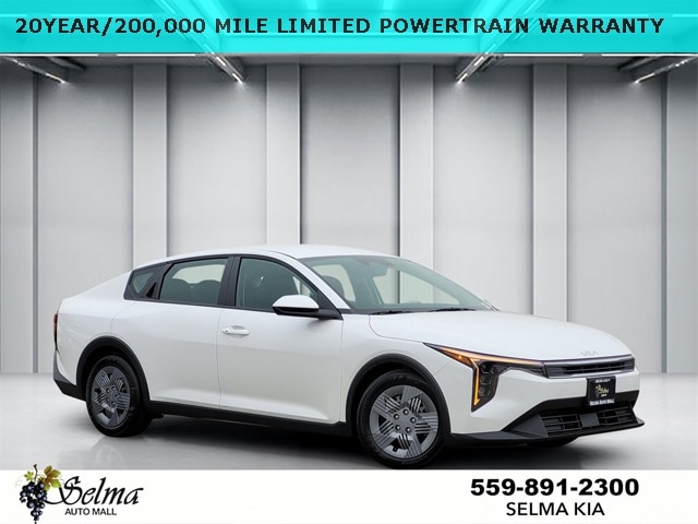 2025 Kia K4 LX's photo