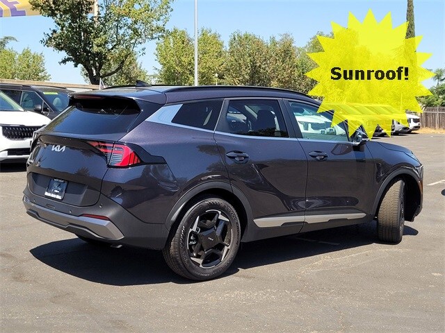 2026 Kia Sportage EX photo 4