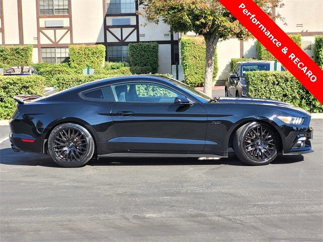 2016 Ford Mustang GT photo 3