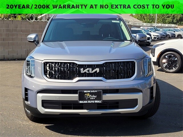 2025 Kia Telluride LX photo 2