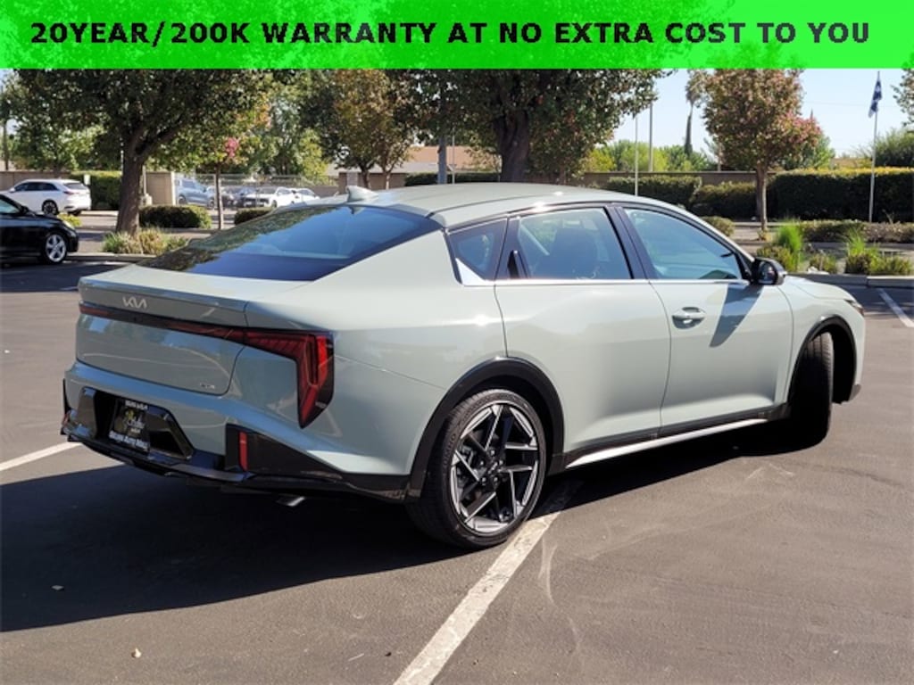 New 2025 Kia K4 GT-Line Sedan