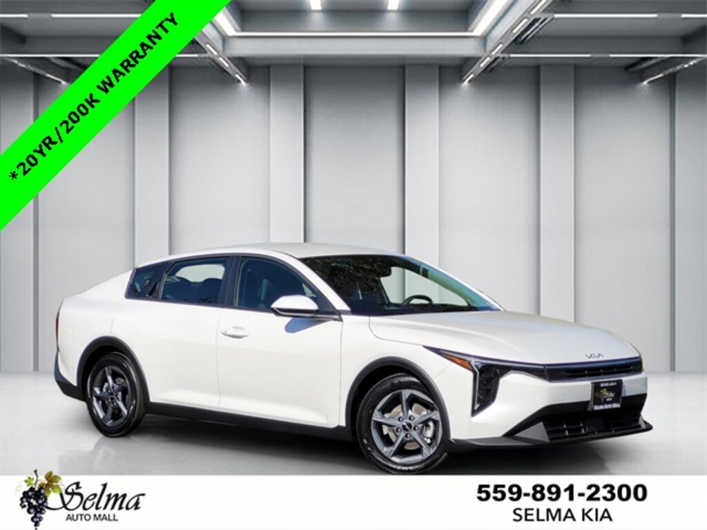 New 2025 Kia K4 LXS Sedan