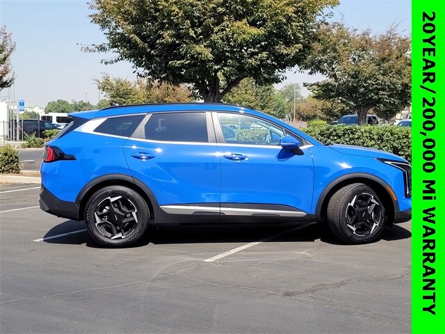 2026 Kia Sportage EX photo 3