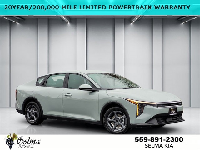 2025 Kia K4 LXS's photo