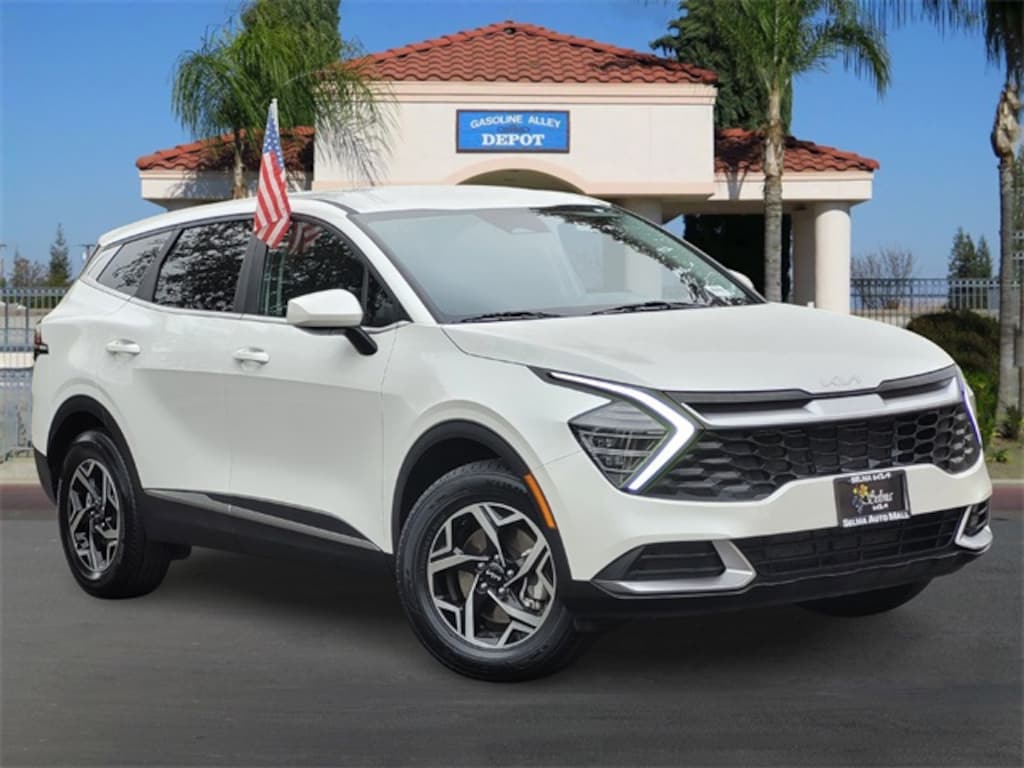 Used 2024 Kia Sportage LX SUV