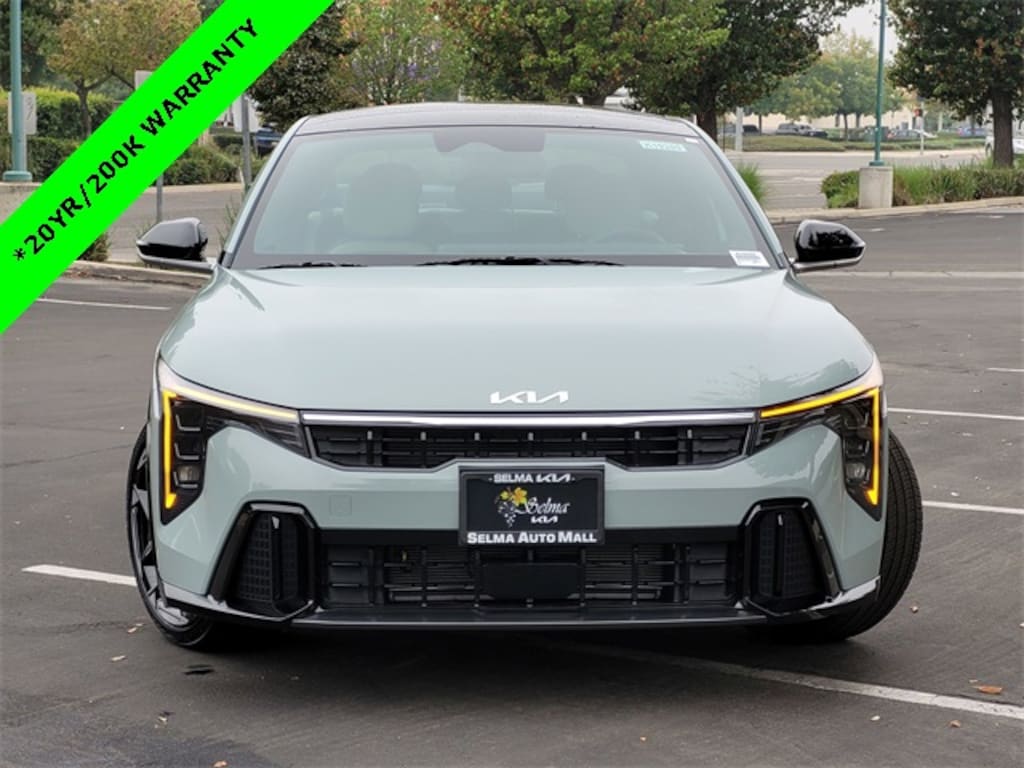 New 2025 Kia K4 GT-Line Sedan