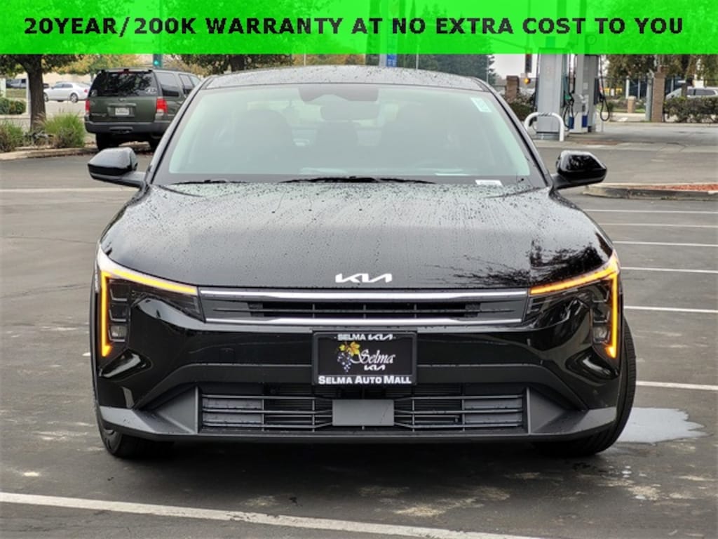 New 2025 Kia K4 LX Sedan