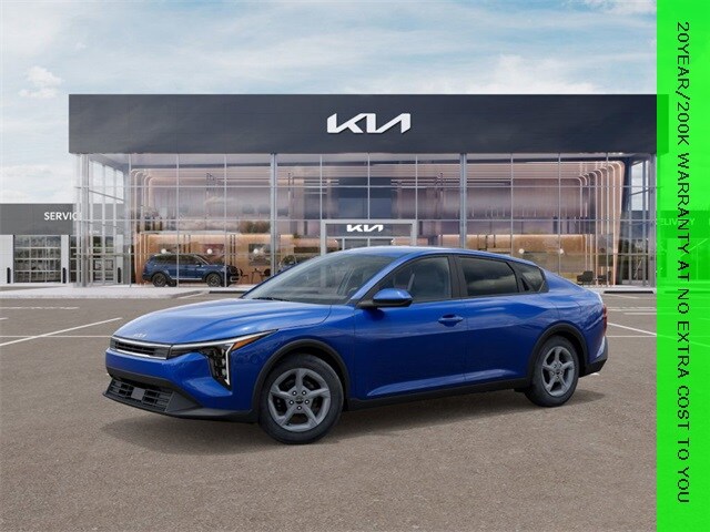 2025 Kia K4 LXS photo 2