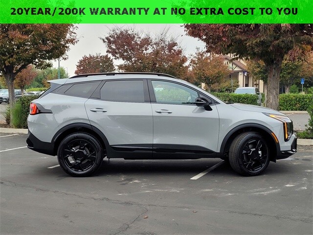 2026 Kia Sportage X-Line photo 3