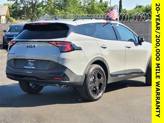 2026 Kia Sportage X-Line photo 3